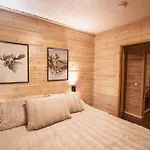Sonka Grand With Private Sauna & Hot Tub