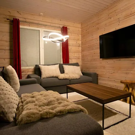 Sonka Grand With Private Sauna & Hot Tub Villa *