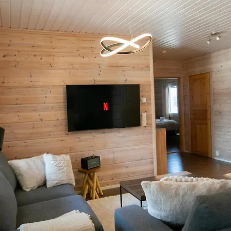 Sonka Grand With Private Sauna & Hot Tub * Rovaniemi